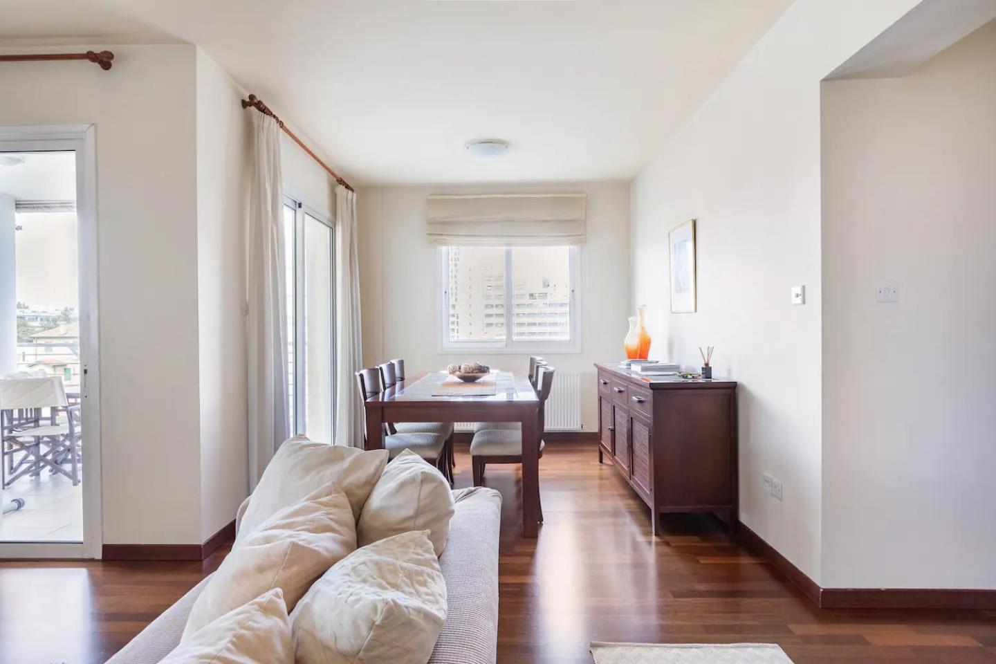 Warm Residence In The Heart Of The City Center - Balcony & View Nicosia Exterior photo
