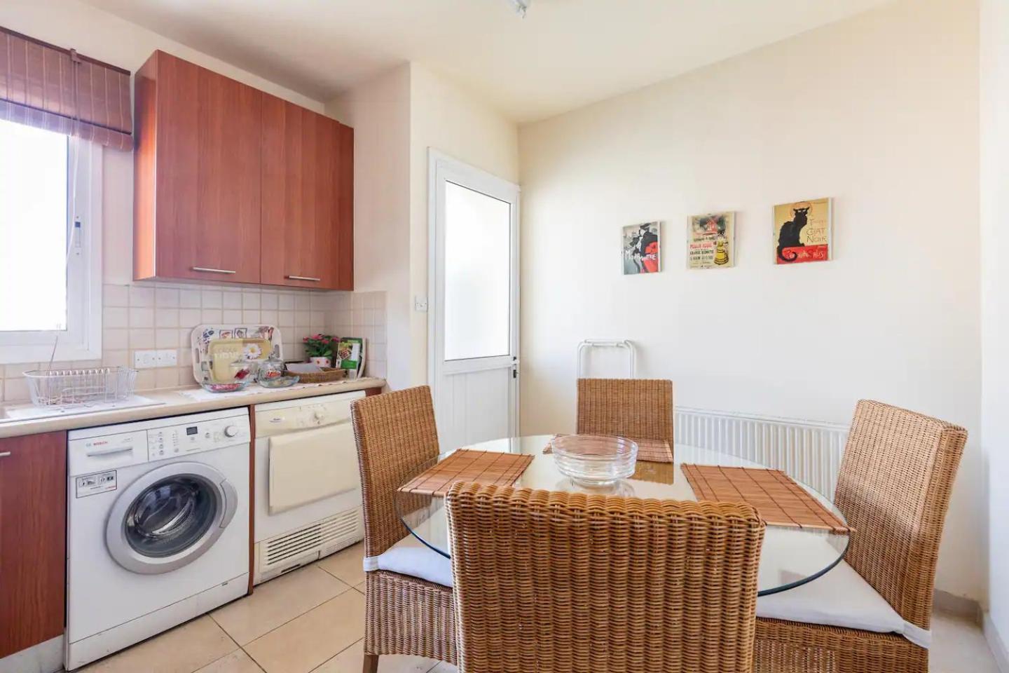Warm Residence In The Heart Of The City Center - Balcony & View Nicosia Exterior photo