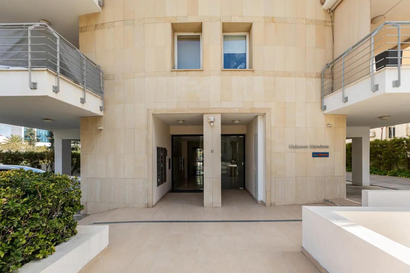 Warm Residence In The Heart Of The City Center - Balcony & View Nicosia Exterior photo